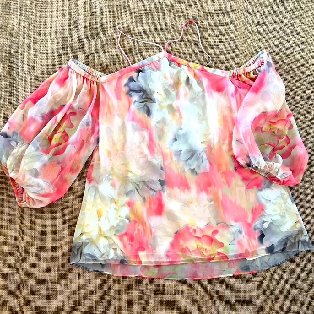 WHBM TOP